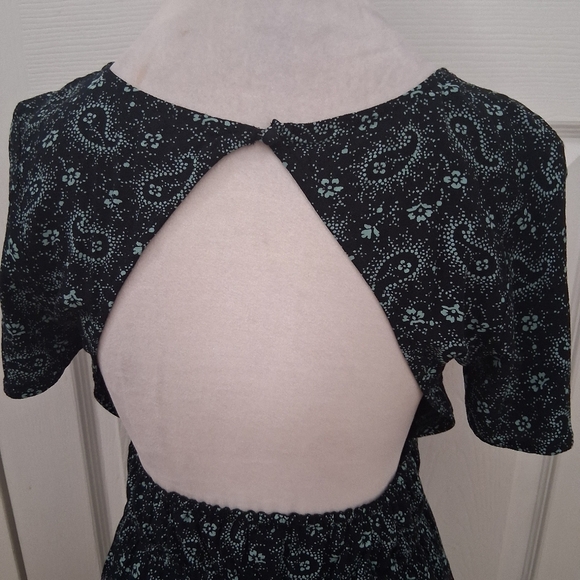 BP Paisley Print Mini Dress With An Open  Back    Size M - Picture 10 of 15